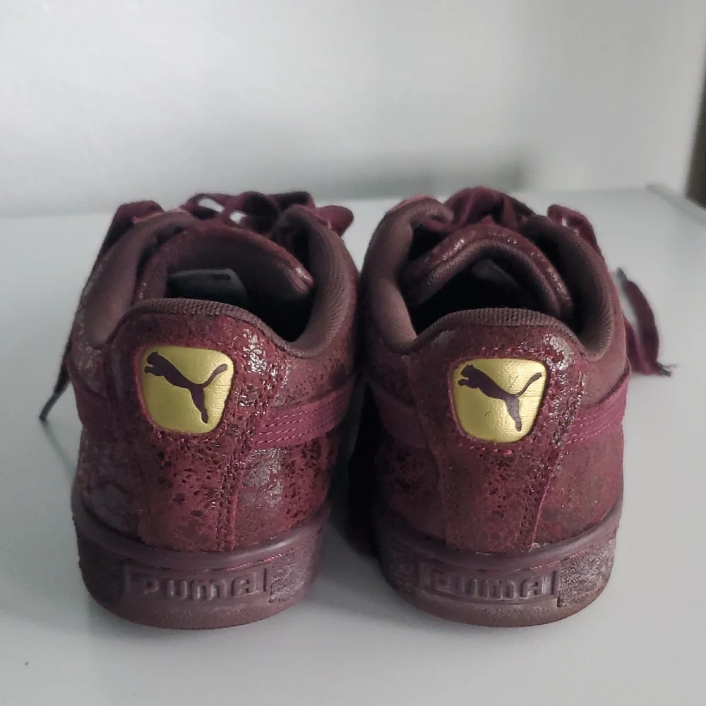 🌴 Puma Deep Burgundy Suade Athletic Shoes Size 9.5
